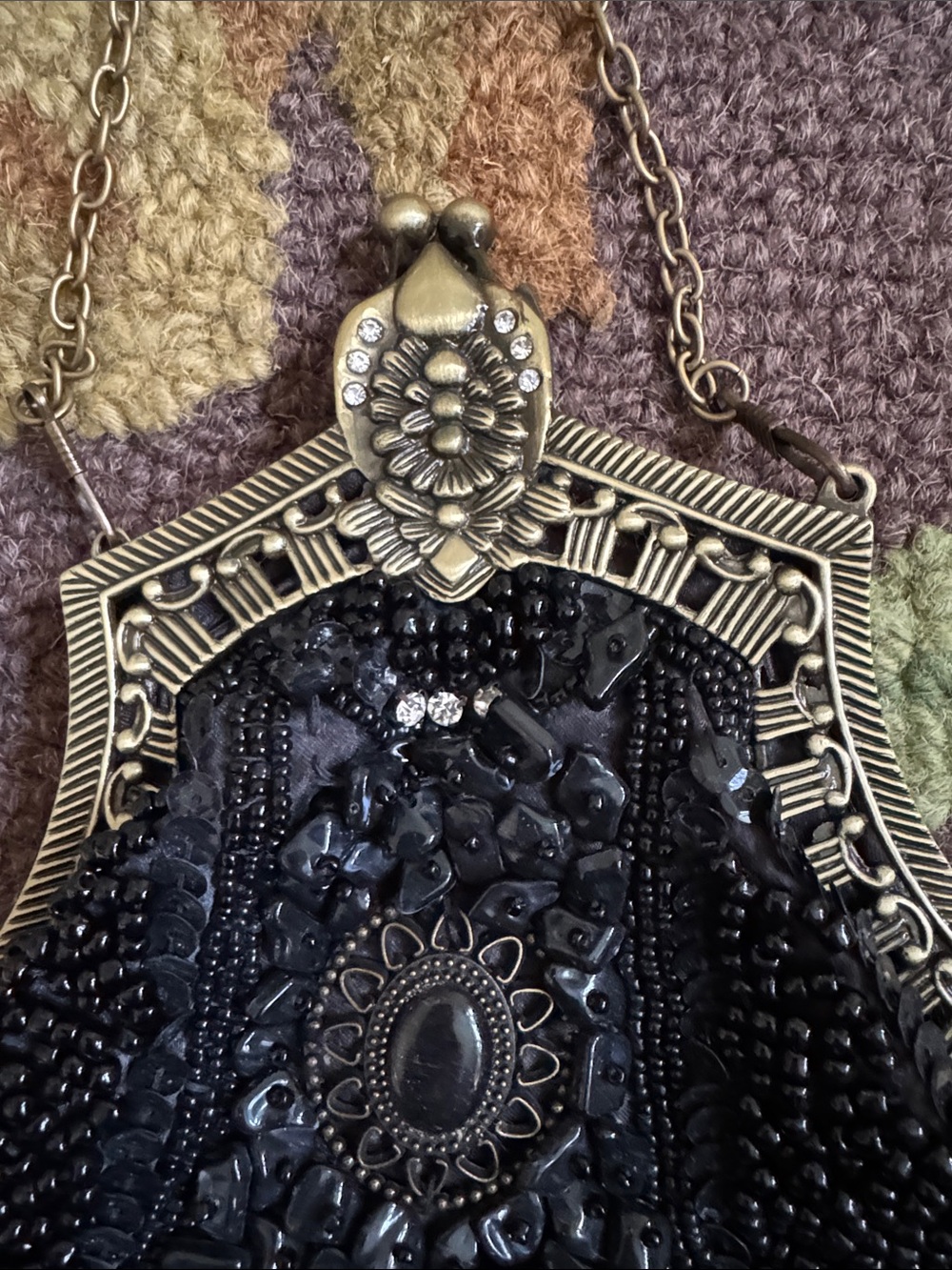 Vintage-Inspired Black Beaded Evening Bag with Metal Frame - Picture 2 of 4